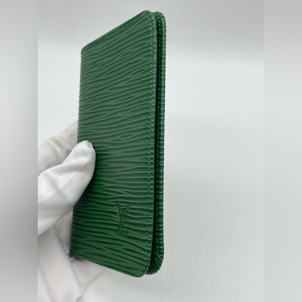 Louis Vuitton Epi Leather Card Holder - Picture 7 of 11
